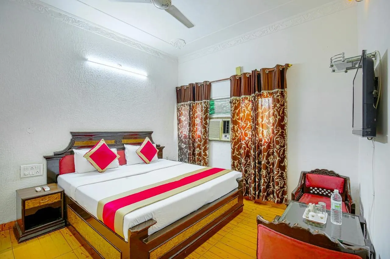 **  Hotel Arina Chandīgarh Inde