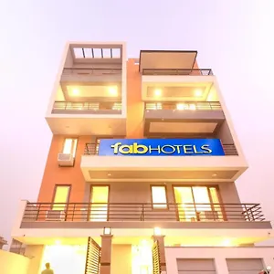 fabhotel-comfort-residency-ii.top-gurgaonhotels.com/